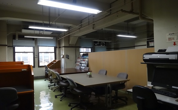 生物学科図書室